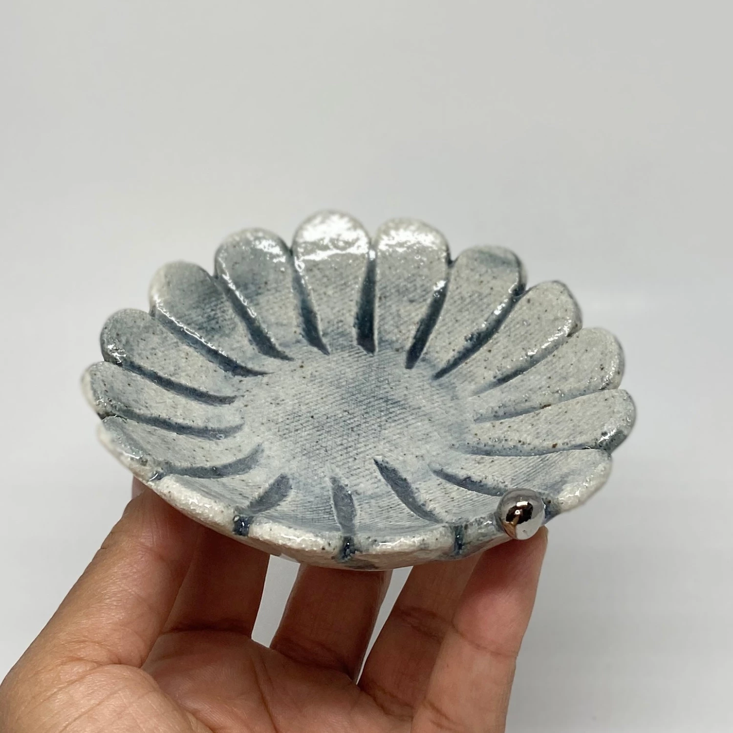 Bridget Bodenham - Flower Dish Silver Pearl Gifts 3 Bridget Bodenham - Flower Dish Silver Pearl Gifts