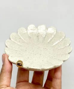 Gifts Bridget Bodenham - Flower Dish Gold Pearl 8 Gifts Bridget Bodenham - Flower Dish Gold Pearl