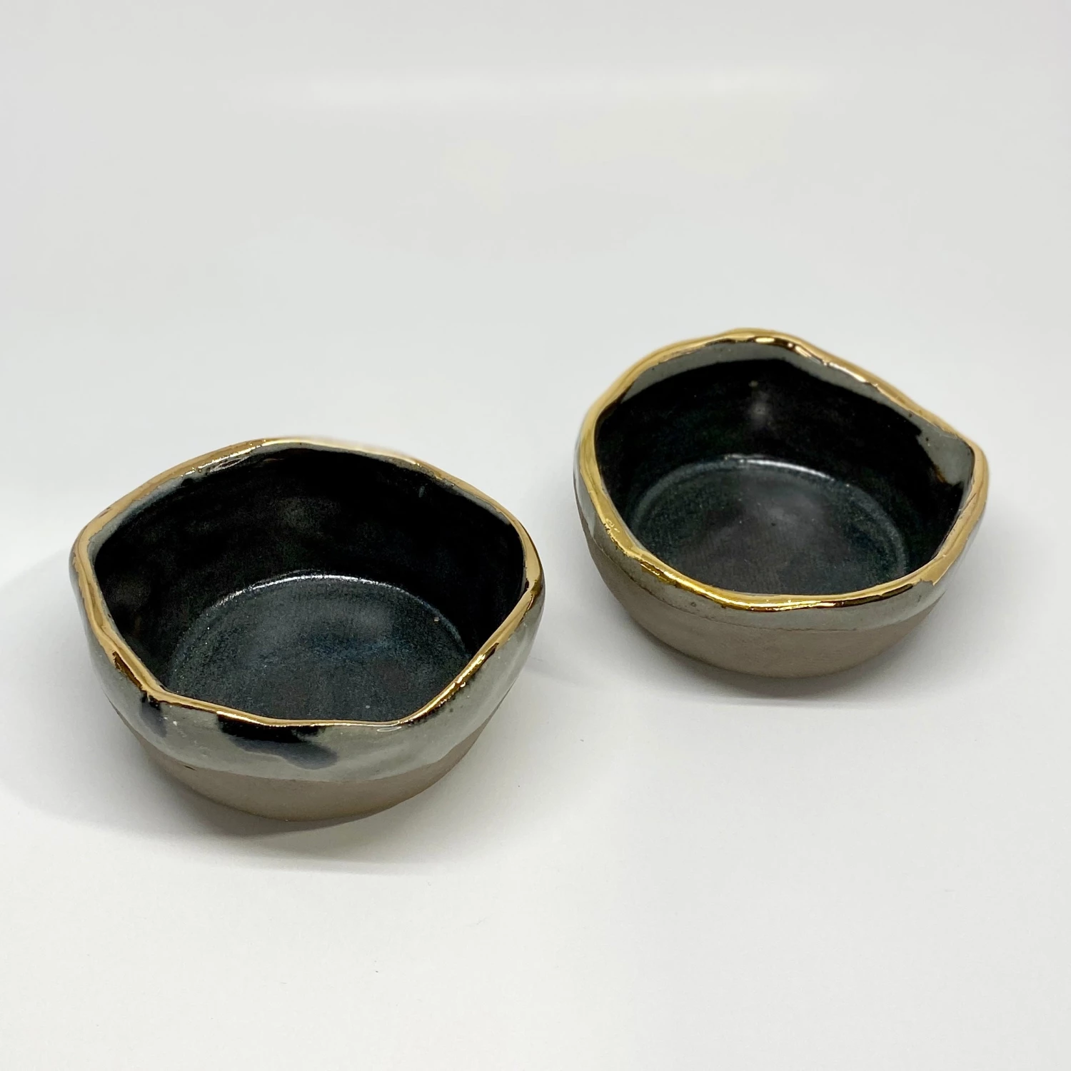 Bridget Bodenham - Salt Pot With Gold Rim 5 Bridget Bodenham - Salt Pot With Gold Rim