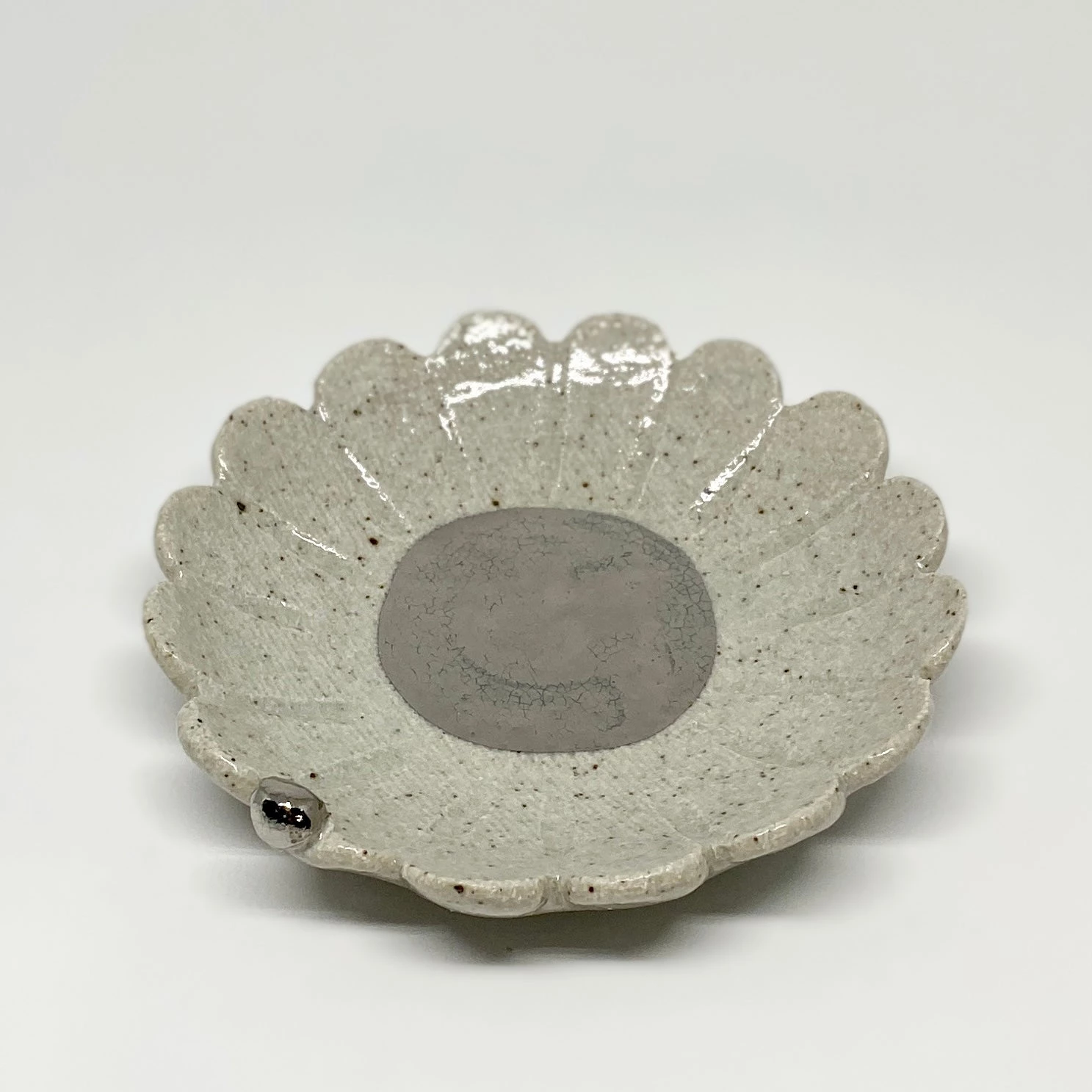 Gifts Bridget Bodenham - Flower Dish Freckles 3 Gifts Bridget Bodenham - Flower Dish Freckles