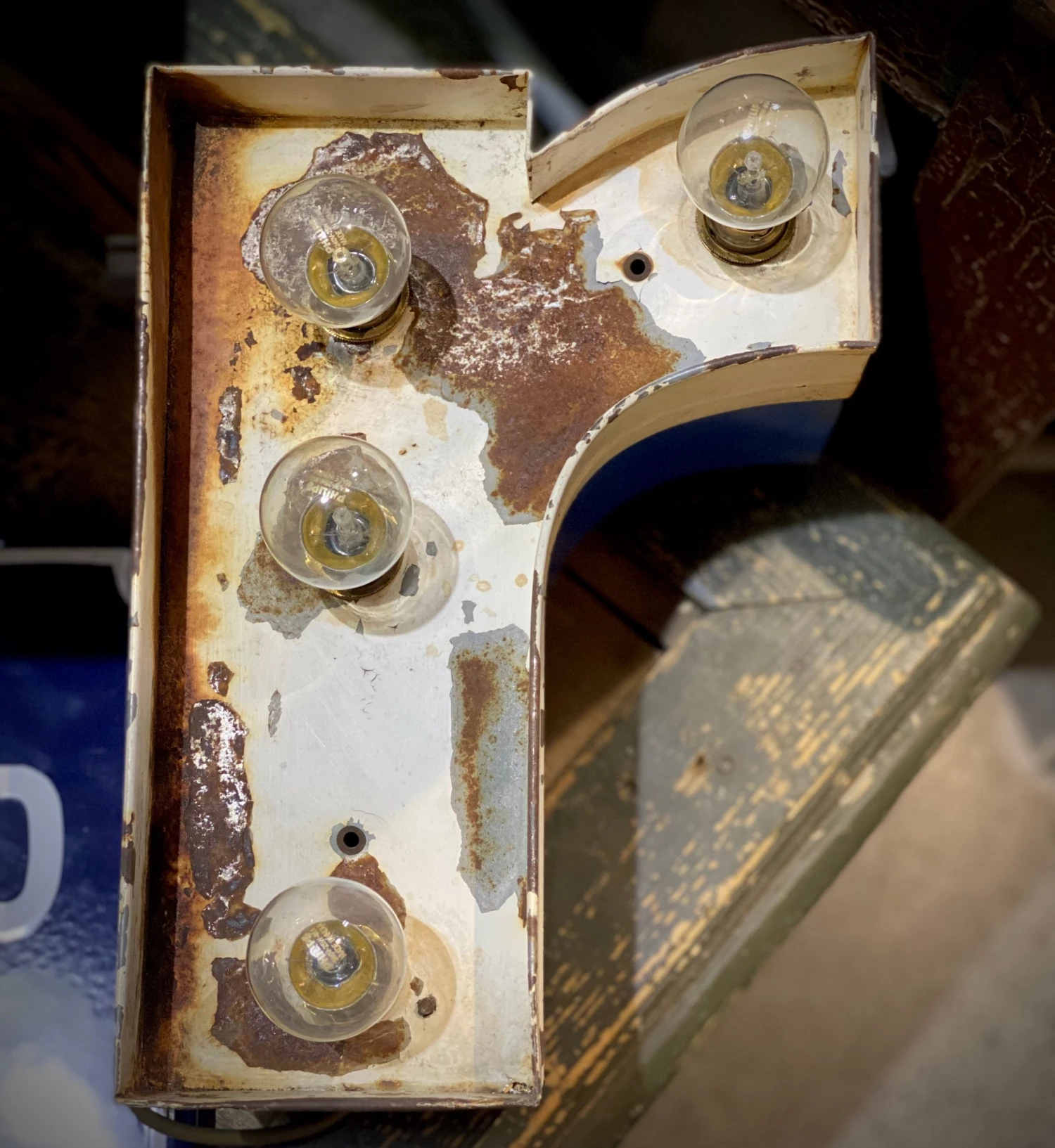 Scout House Vintage Letter 'r' Light 3 Scout House Vintage Letter 'r' Light