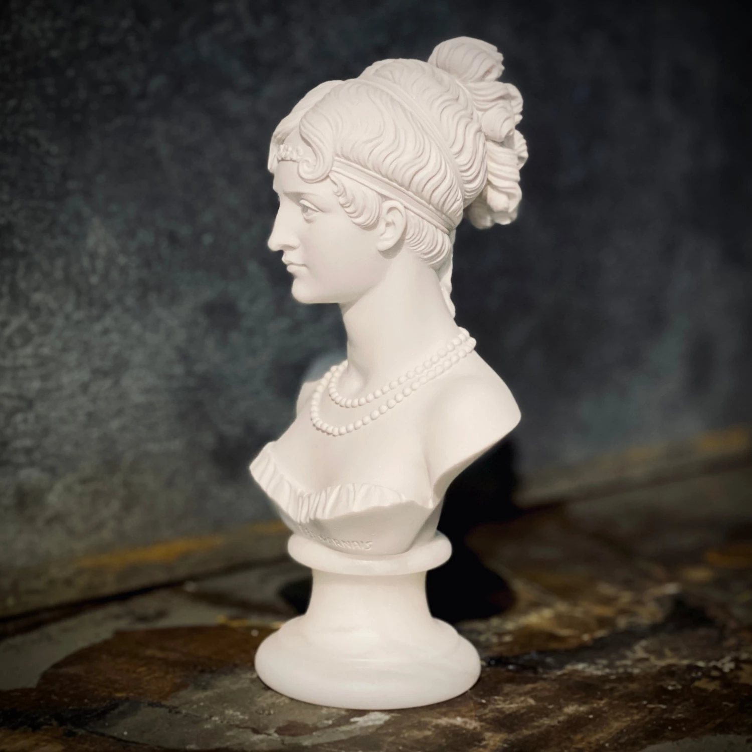 Egregia Gifts 15cm JOSEPHINE BEAUHARNAIS ALABASTER BUST 4 Egregia Gifts 15cm JOSEPHINE BEAUHARNAIS ALABASTER BUST