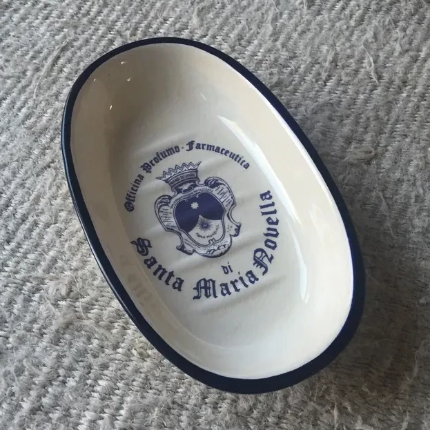Santa Maria Novella Ceramic Soap Holder With Navy Decal 4 Santa Maria Novella Ceramic Soap Holder With Navy Decal