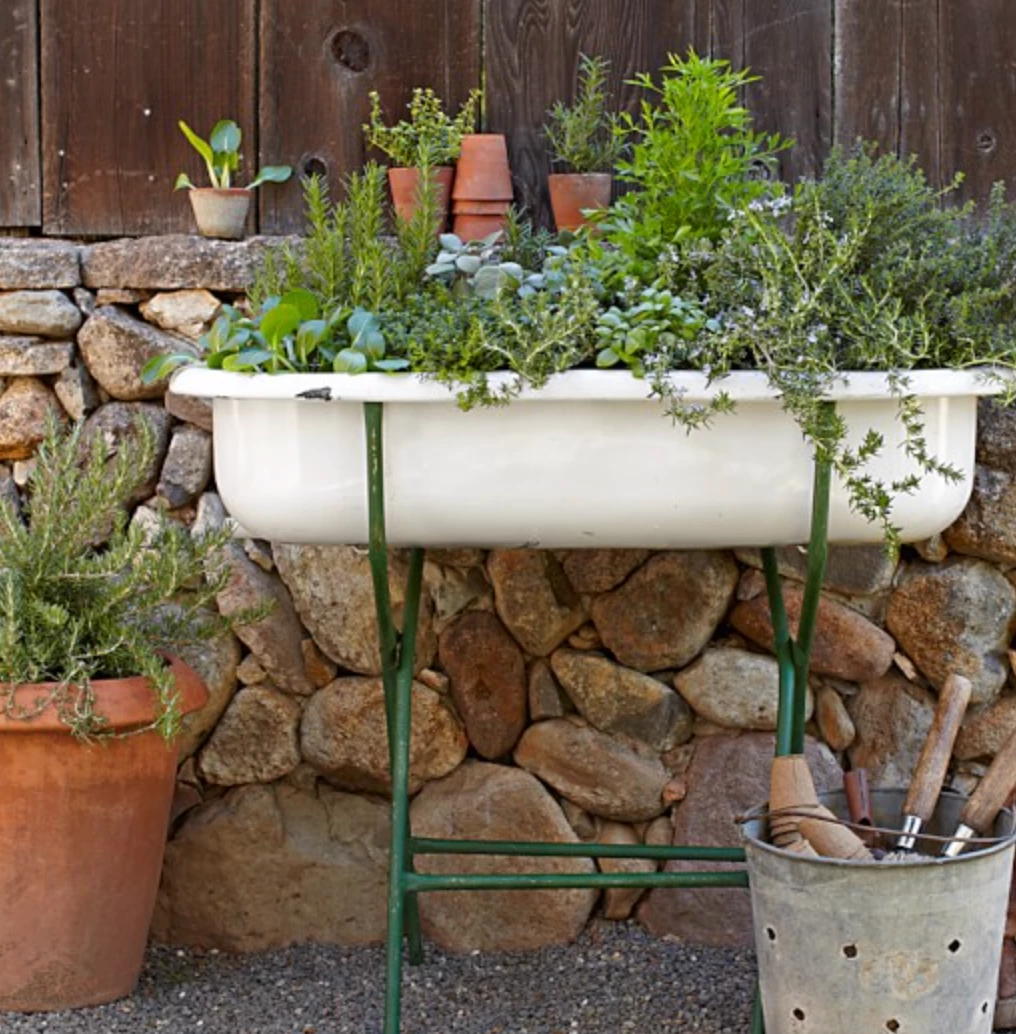 Scout House Vintage European Enamel Bath In Stand 10 Scout House Vintage European Enamel Bath In Stand