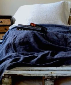 Charvet Editions 100% Stonewashed Linen Coverlet In Navy Gifts